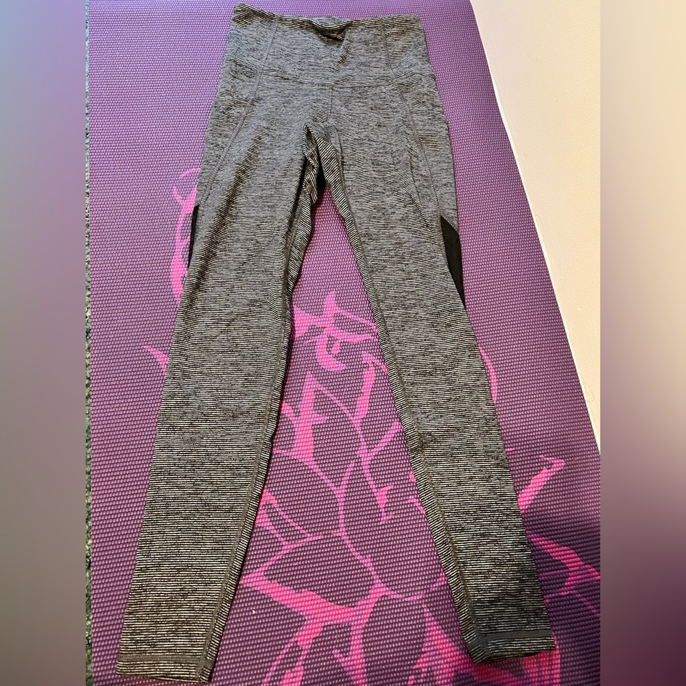 Old Navy Leggings with Mesh and Side Pockets SP